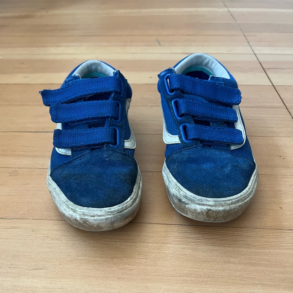 Vans - Picture 2 of 5